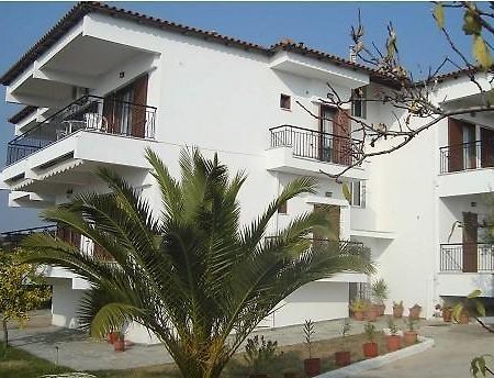 Yianna Studios & Apartments Γερακινή Εξωτερικό φωτογραφία